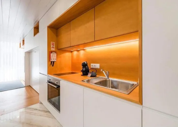 Bright In The Heart Of By Great&cosy * Oporto