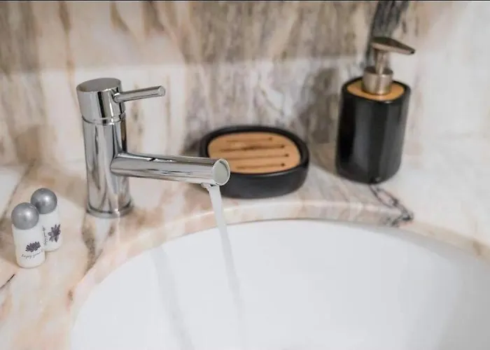 Bright In The Heart Of By Great&cosy Lägenhet