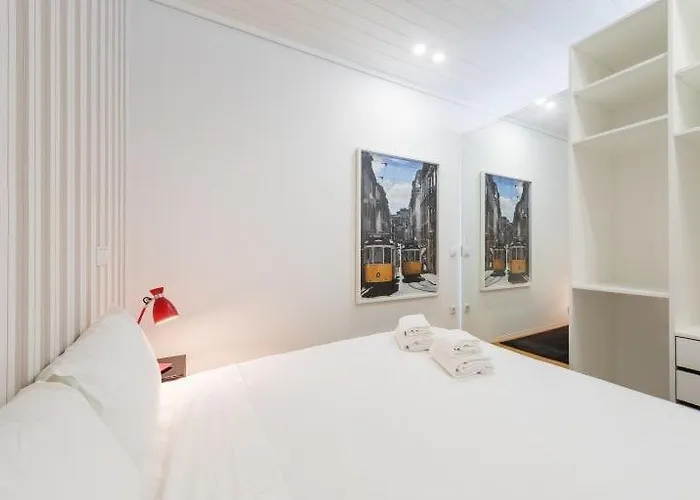 Bright In The Heart Of By Great&cosy * Oporto